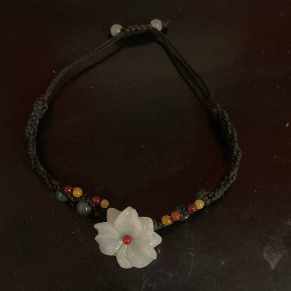 Beaded flower bracelet from Hawaii like new condition - Picture 3 of 5